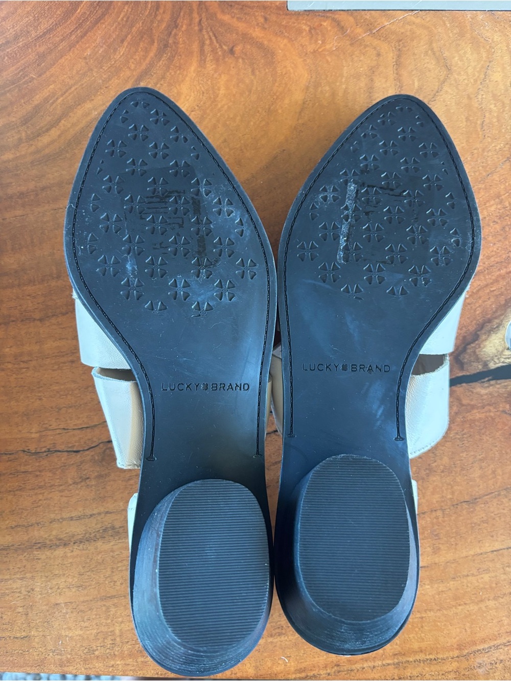 Lucky Brand Minnsy Off White Pointed Leather Mules Size 9 - Picture 6 of 6